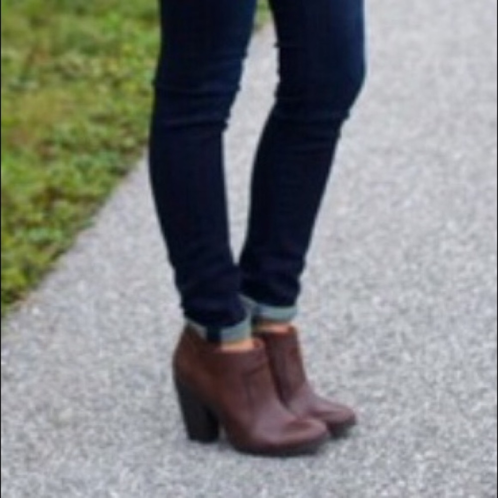 American eagle booties